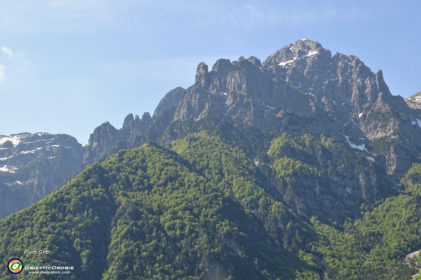 27 Zoom sulla rocciosa Cornetta.JPG